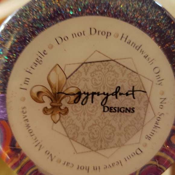 3 fun cups and bowl. 2 plastic cups, one thin stainless steel and small bowl. - Picture 9 of 12